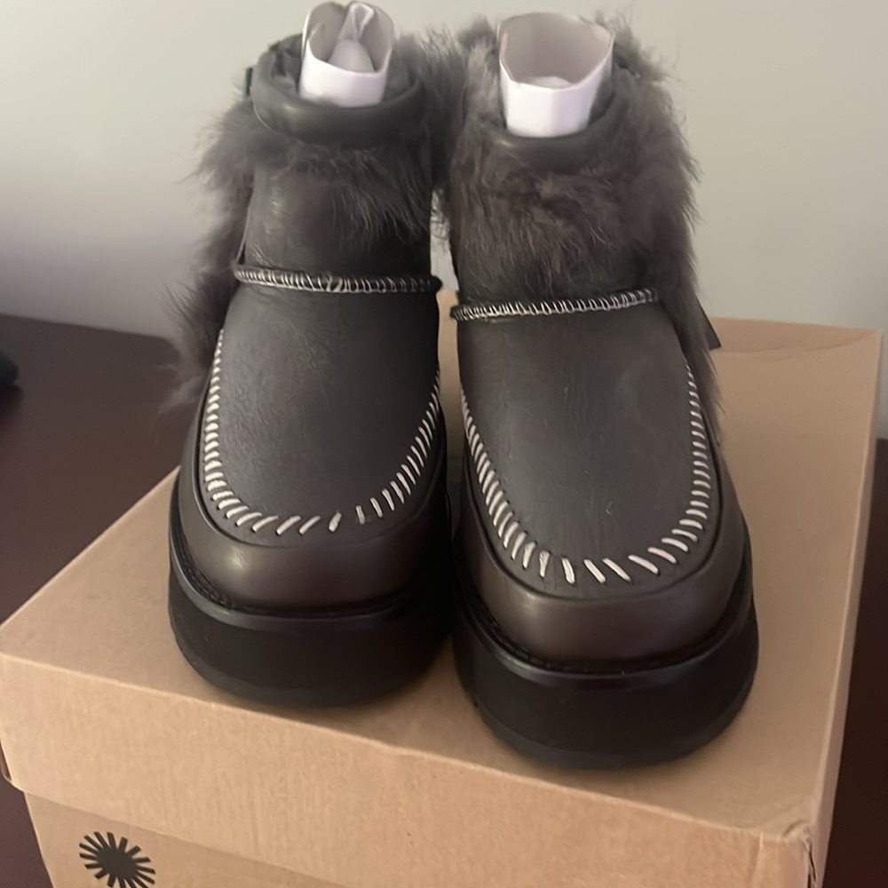 NWT Ugg Fluff Punk Booties, 5
